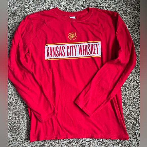 J. Rieger & Co Kansas City Whiskey Men’s Long Sleeve Tee - Picture 1 of 2